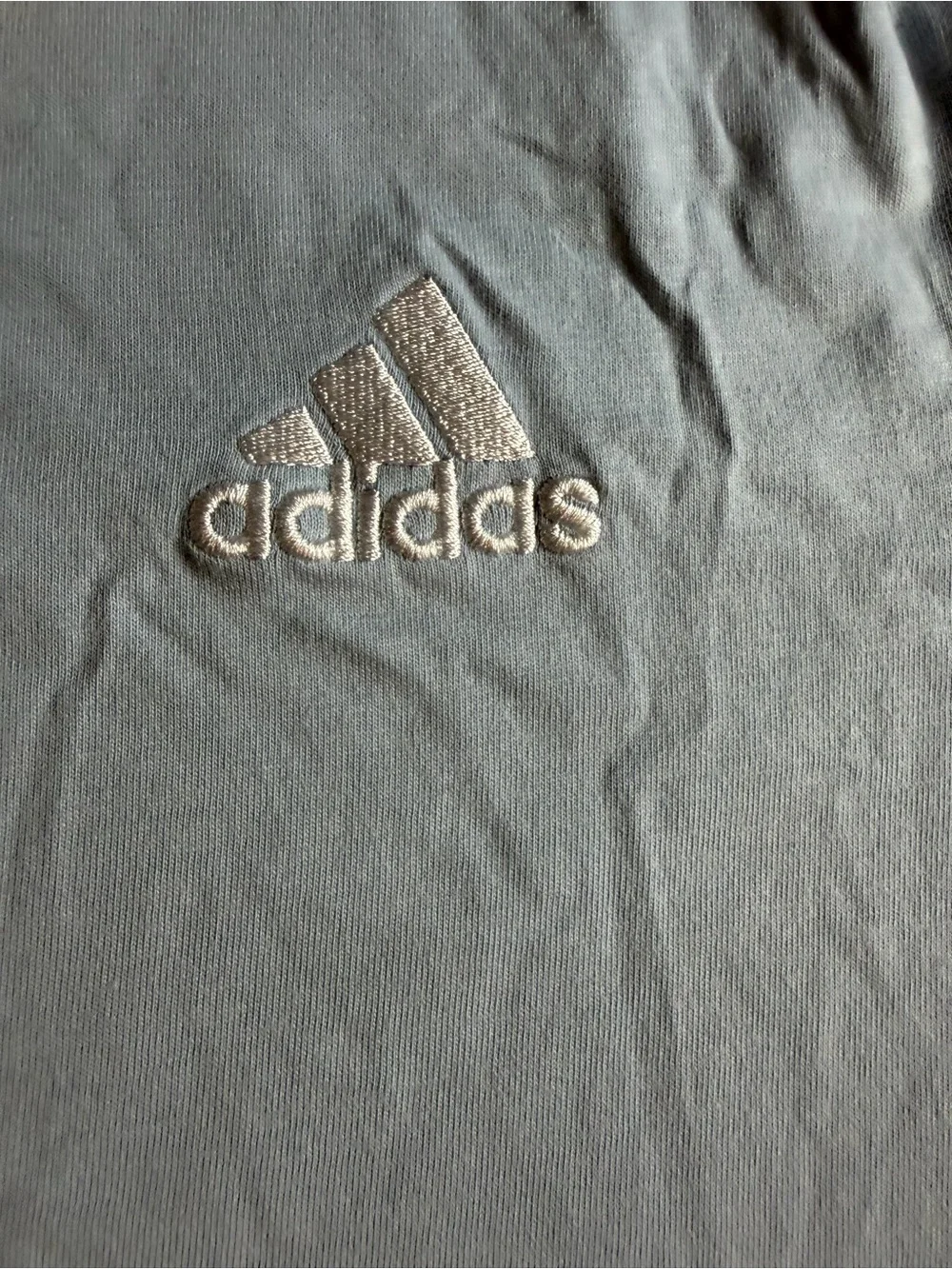 Adidas Men’s M Light Blue T-Shirt Small Logo Short Sleeve Crew Neck